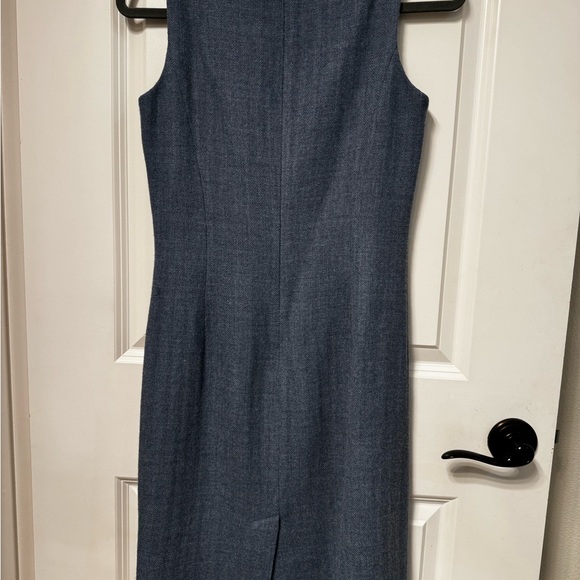 Ann Taylor Classic Gray Blazer - Picture 3 of 9